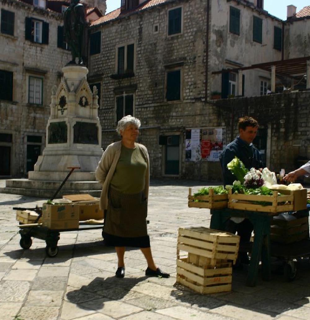 Street trader in Dubrovnik