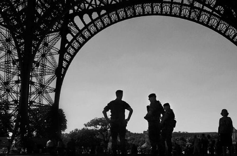 Soldiers at the Eiffel Tower